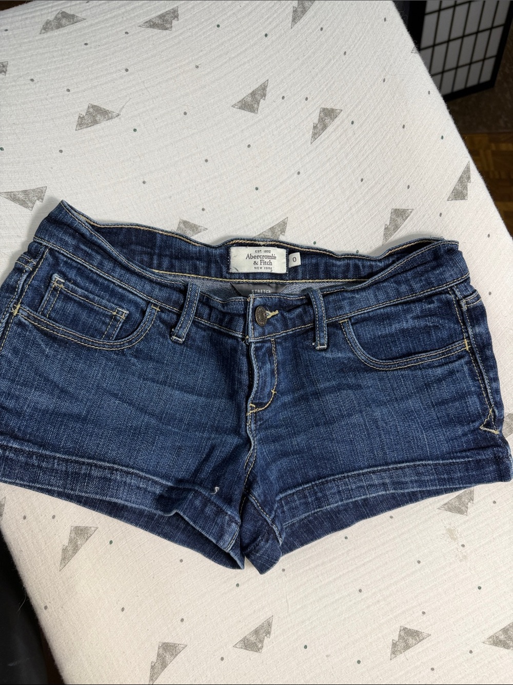 Abercrombie & Fitch Dark Blue Denim Women's Shorts - Picture 4 of 4